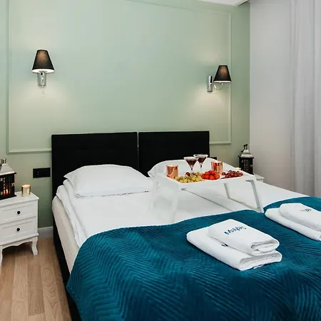 Maya's Flats & 70 - Garncarska Street *