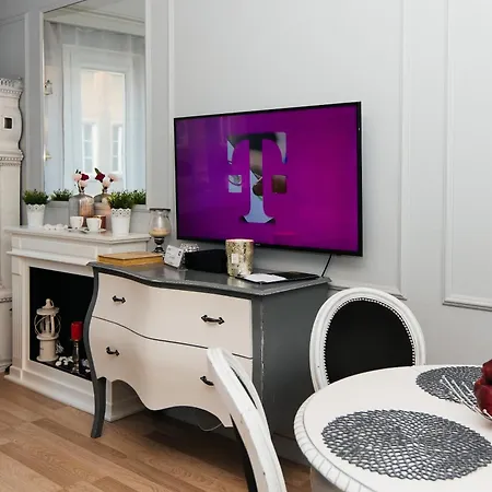 Maya's Flats & 70 - Garncarska Street شقة