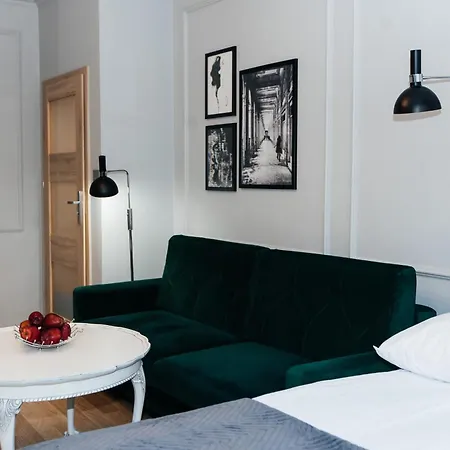 شقة Maya's Flats & 70 - Garncarska Street *