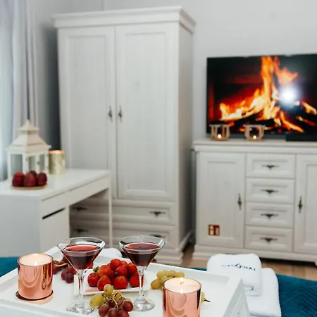 Maya's Flats & 70 - Garncarska Street *