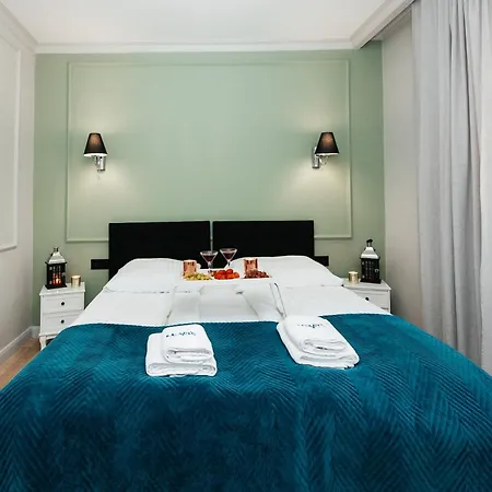 Maya's Flats & 70 - Garncarska Street شقة *