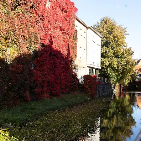 Maya's Flats & 70 - Garncarska Street *