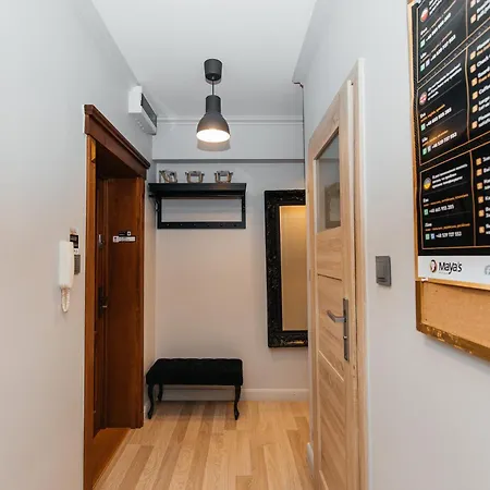 Maya's Flats & 70 - Garncarska Street غدانسك
