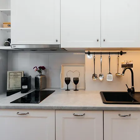 Maya's Flats & 70 - Garncarska Street شقة