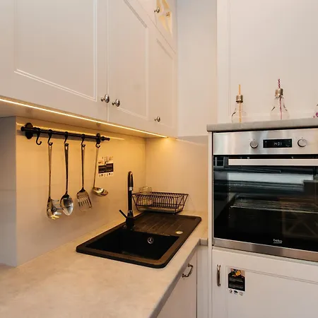 Maya's Flats & 70 - Garncarska Street شقة