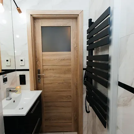 Maya's Flats & 70 - Garncarska Street شقة *