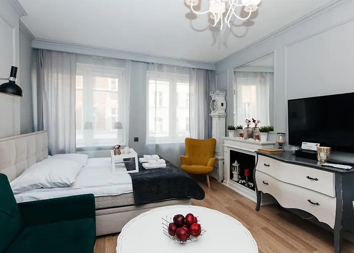 Maya's Flats & 70 - Garncarska Street Apartment *