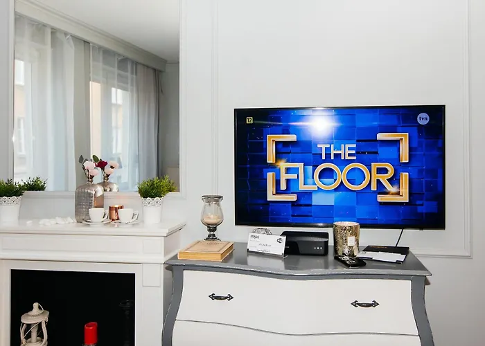 Maya's Flats & 70 - Garncarska Street Apartment