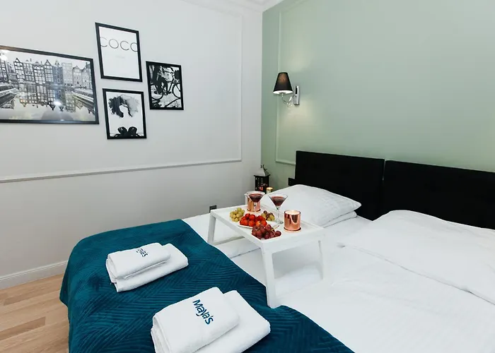 Maya's Flats & 70 - Garncarska Street Apartment