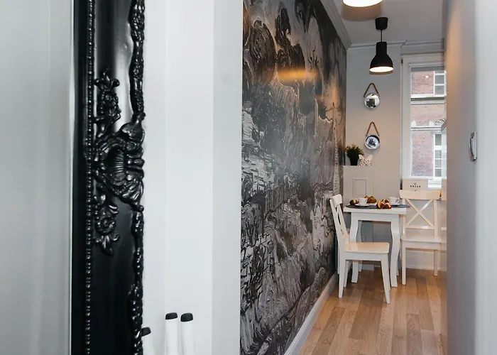 Maya's Flats & 70 - Garncarska Street Apartment