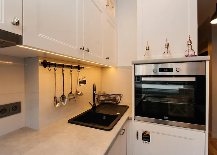 Maya's Flats & 70 - Garncarska Street Apartment