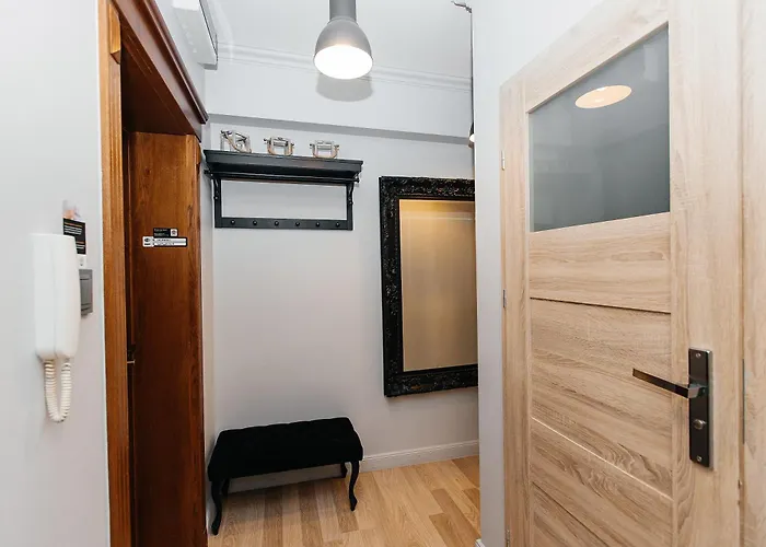 Maya's Flats & 70 - Garncarska Street *