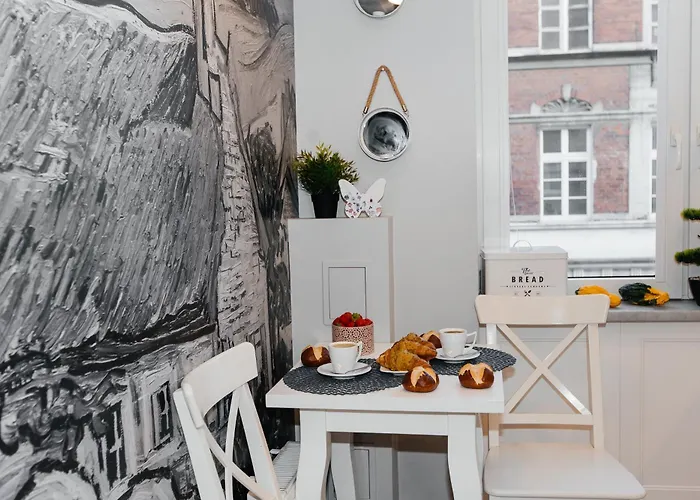 Maya's Flats & 70 - Garncarska Street Apartment *