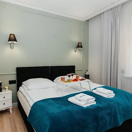 Maya's Flats & 70 - Garncarska Street Διαμέρισμα *