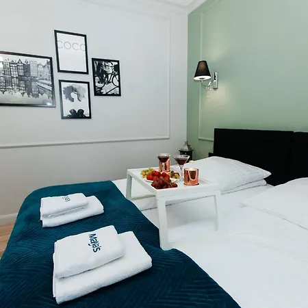 Διαμέρισμα Maya's Flats & 70 - Garncarska Street *