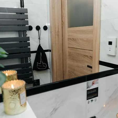 Maya's Flats & 70 - Garncarska Street Διαμέρισμα *